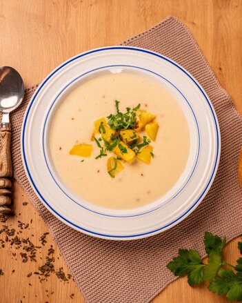 Stosuppe mit gerösteten Erdäpfeln  | © SONNENTOR